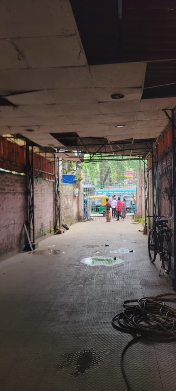 G+3 Building for Sale in Ultadanga, Kolkata
